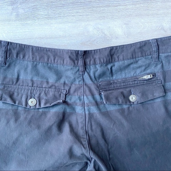 Guess Striped Casual Bermuda  Shorts - Picture 11 of 13